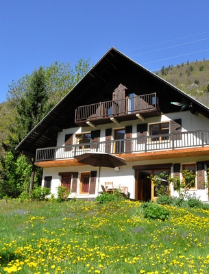 La Grange aux Loups Chambres d'hôtes à Queige entre Albertville et Beaufort