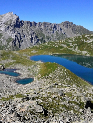 Randonnée, les lacs Jovet depuis le col des Enclaves