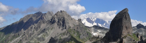 Le Roc de la Charbonnière depuis le refuge de la Coire